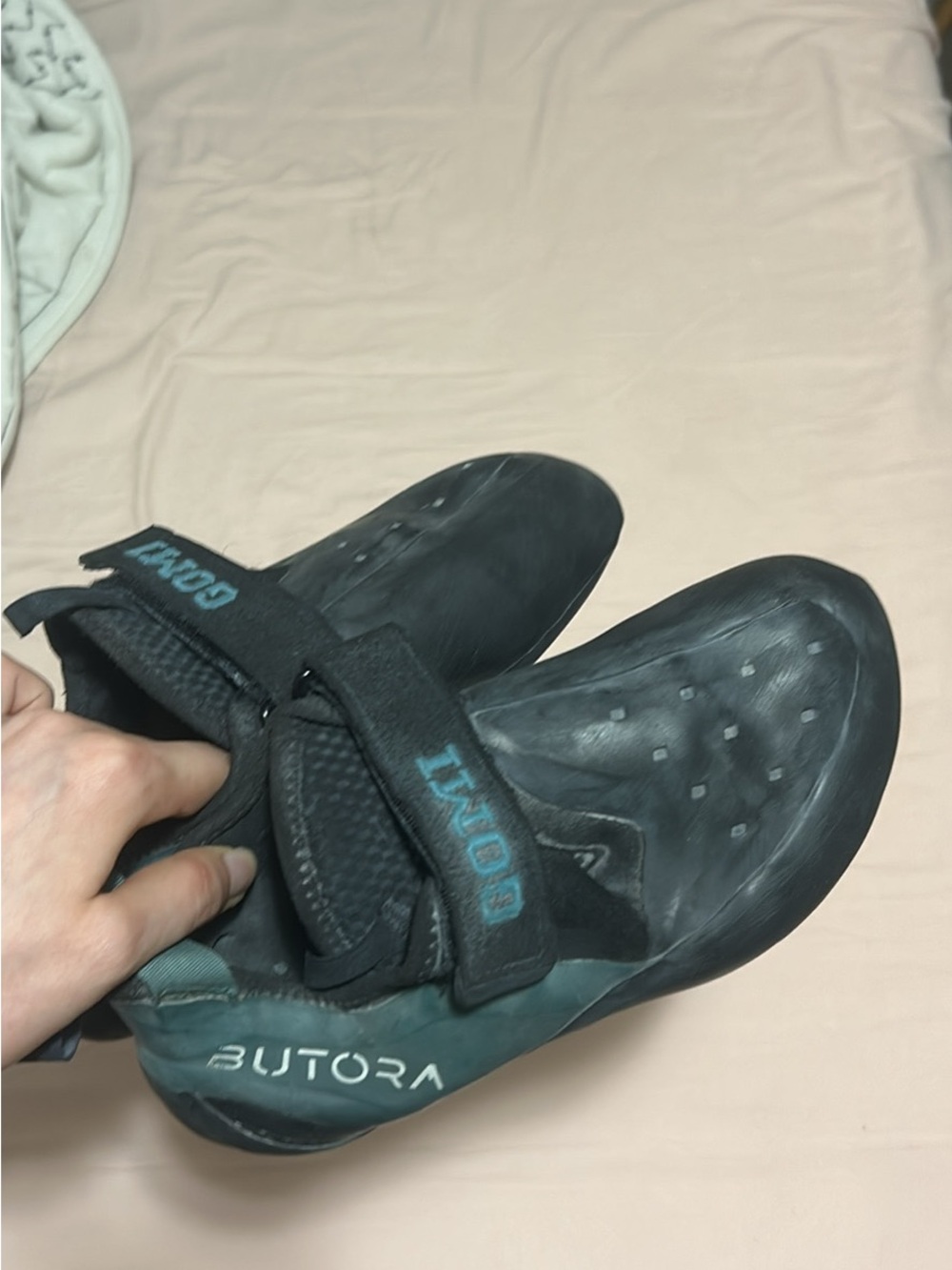 Butora Climbing Shoes